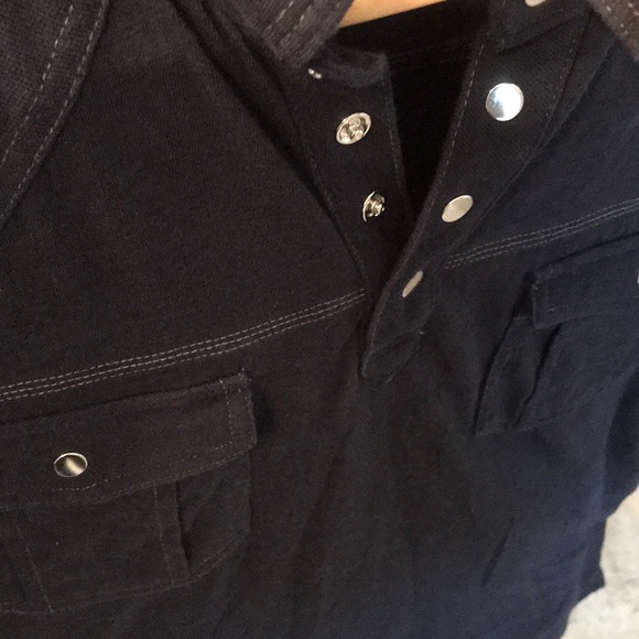 Polo INC size xl - Picture 3 of 3